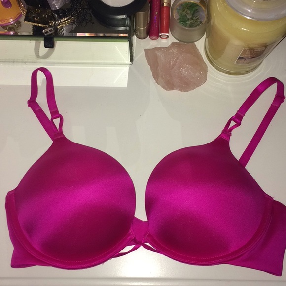 VICTORIA SECRET 36B NWOT